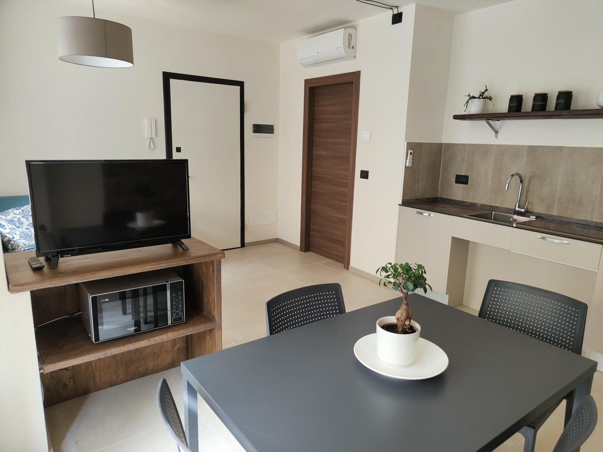 Domus Acaja Apartment Pinerolo Exterior photo
